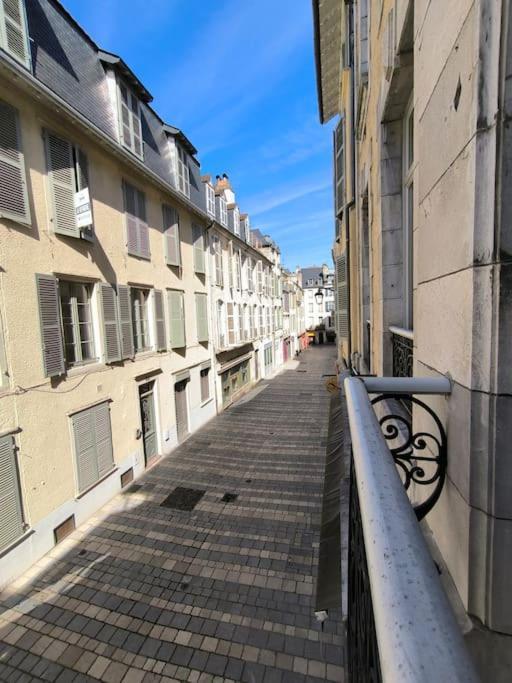 Spacieux-6 Pers-bien Equipe-quartier Du Chateau Appartement