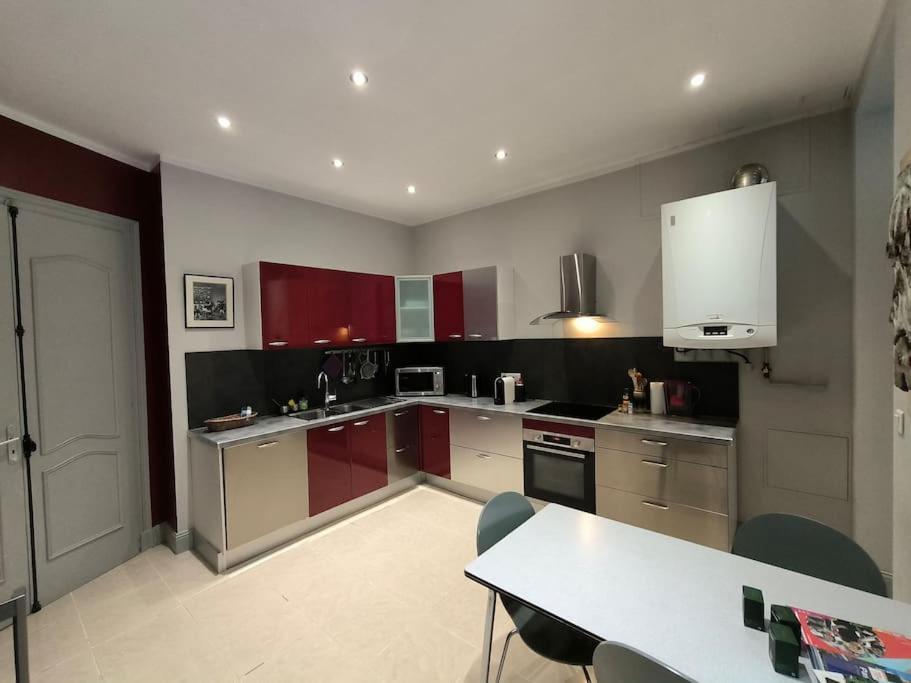 Appartement Spacieux-6 Pers-bien Equipe-quartier Du Chateau *