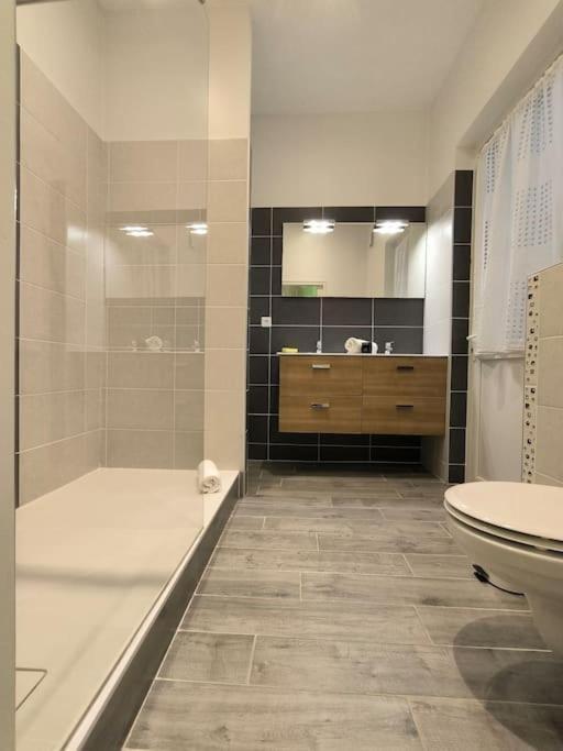 Spacieux-6 Pers-bien Equipe-quartier Du Chateau Appartement Pau