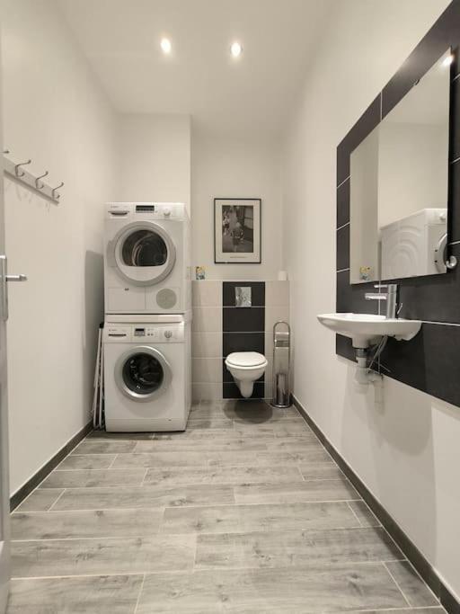 Spacieux-6 Pers-bien Equipe-quartier Du Chateau Appartement